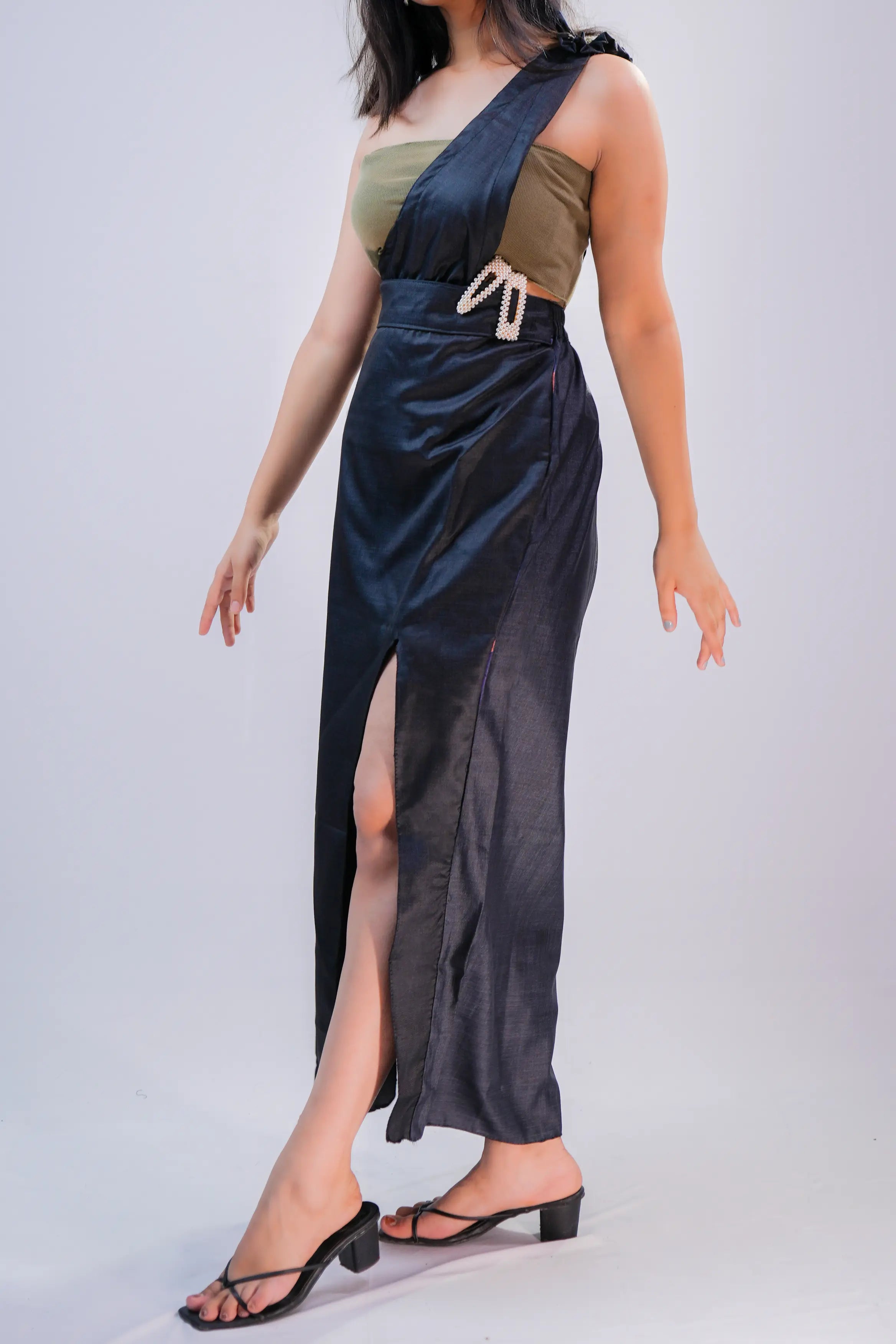 Black & Olive One-Shoulder Slit Gown